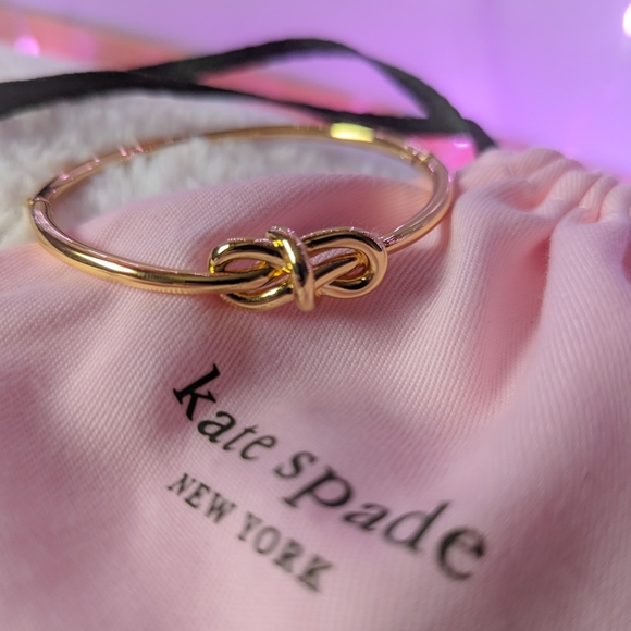 Kate Spade NWOT Unique Love Knot Bangle Bracelet 🩷 - Picture 4 of 4